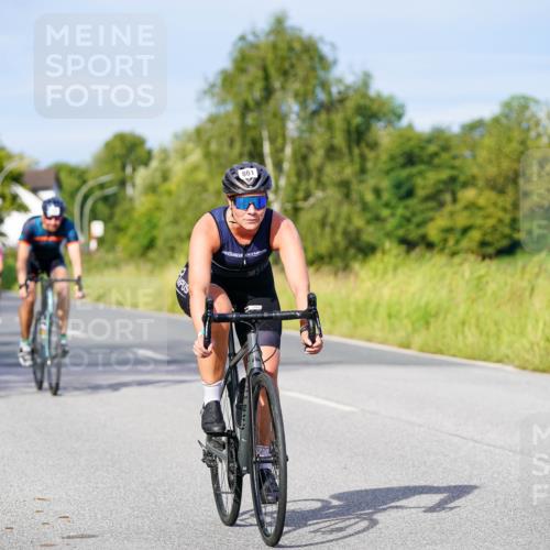 31.08.2025 - Elbe Triathlon Hamburg Michael Burmester http://msf.ph/oto/8669104 31.08.2025 09:50:49 Radfahren 397, 470, 596, 689, 730, 735, 812, 832, 861, 918 meine-sportfotos.de