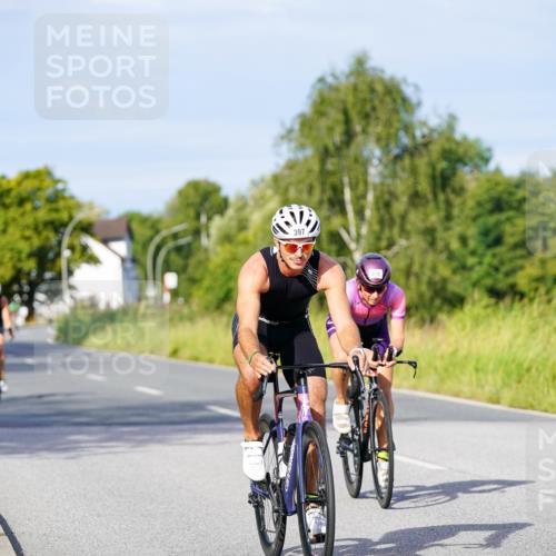 31.08.2025 - Elbe Triathlon Hamburg Michael Burmester http://msf.ph/oto/8669117 31.08.2025 09:50:52 Radfahren 397, 596, 689, 730, 735, 812, 861, 918 meine-sportfotos.de