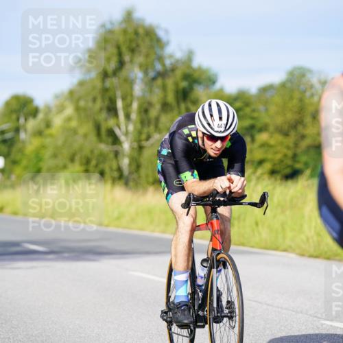 31.08.2025 - Elbe Triathlon Hamburg Michael Burmester http://msf.ph/oto/8669192 31.08.2025 09:51:26 Radfahren 446, 447, 456, 557, 693, 769, 796, 801, 810, 814, 879 meine-sportfotos.de