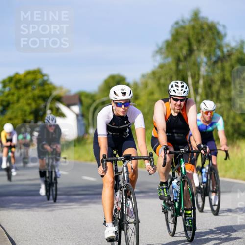 31.08.2025 - Elbe Triathlon Hamburg Michael Burmester http://msf.ph/oto/8669211 31.08.2025 09:51:32 Radfahren 372, 435, 446, 493, 529, 557, 693, 752, 769, 801, 814, 818, 836, 879 meine-sportfotos.de