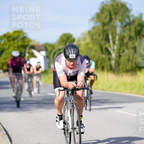 31.08.2025 - Elbe Triathlon Hamburg Michael Burmester http://msf.ph/oto/8669229 31.08.2025 09:51:36 Radfahren 372, 435, 482, 493, 512, 529, 557, 693, 752, 801, 818, 836, 890 meine-sportfotos.de