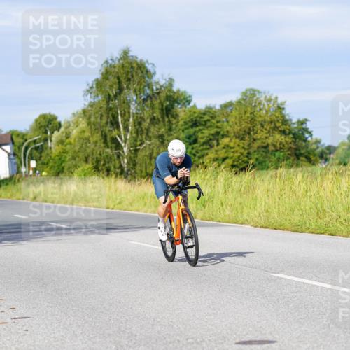 31.08.2025 - Elbe Triathlon Hamburg Michael Burmester http://msf.ph/oto/8669244 31.08.2025 09:51:41 Radfahren 372, 435, 482, 512, 529, 849, 890 meine-sportfotos.de