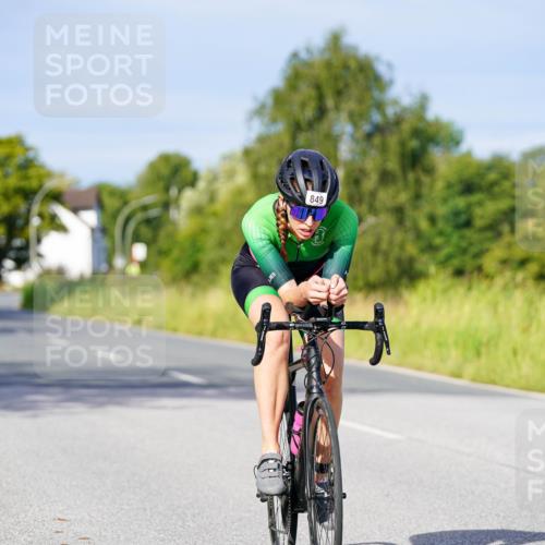 31.08.2025 - Elbe Triathlon Hamburg Michael Burmester http://msf.ph/oto/8669264 31.08.2025 09:51:44 Radfahren 482, 512, 561, 806, 849 meine-sportfotos.de
