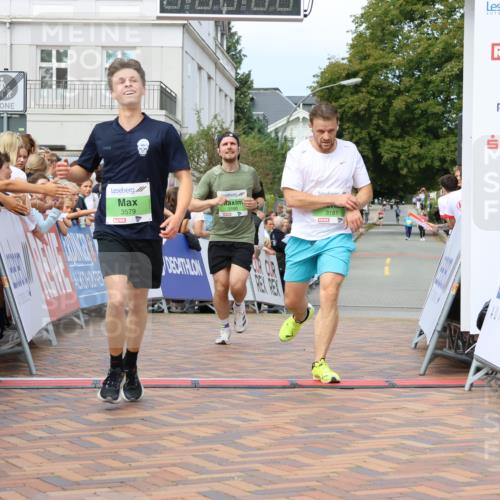 31.08.2025 - 21. Blankeneser Heldenlauf Strokosch-Dieckow http://msf.ph/oto/8669293 31.08.2025 10:55:26 Ziel 3579, 3590, 3181 meine-sportfotos.de