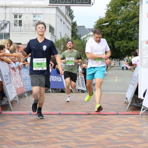 31.08.2025 - 21. Blankeneser Heldenlauf Strokosch-Dieckow http://msf.ph/oto/8669304 31.08.2025 10:55:26 Ziel 3579, 3590, 3181 meine-sportfotos.de