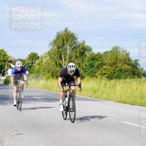 31.08.2025 - Elbe Triathlon Hamburg Michael Burmester http://msf.ph/oto/8669306 31.08.2025 09:52:05 Radfahren 403, 479 meine-sportfotos.de