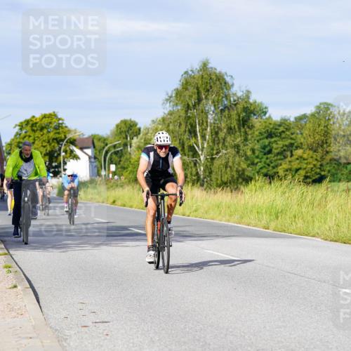 31.08.2025 - Elbe Triathlon Hamburg Michael Burmester http://msf.ph/oto/8669326 31.08.2025 09:52:16 Radfahren 297, 517, 642, 703, 747, 854, 895 meine-sportfotos.de