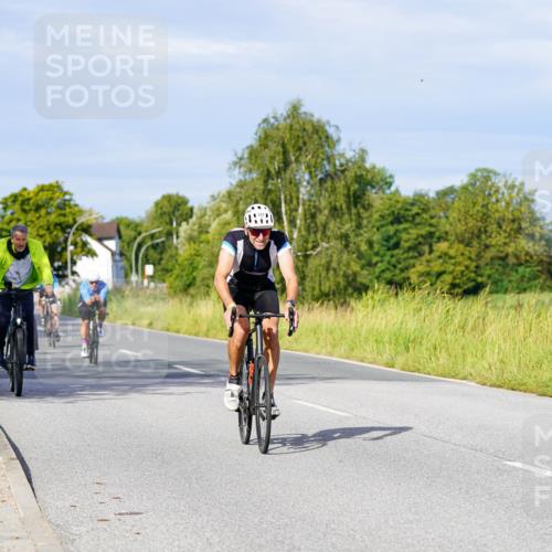 31.08.2025 - Elbe Triathlon Hamburg Michael Burmester http://msf.ph/oto/8669330 31.08.2025 09:52:16 Radfahren 297, 517, 642, 703, 747, 854, 895 meine-sportfotos.de