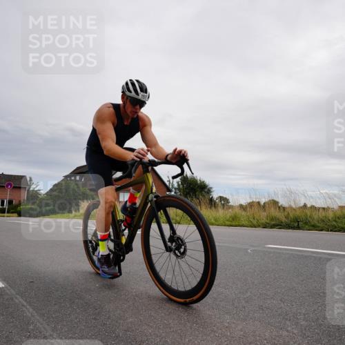 31.08.2025 - Elbe Triathlon Hamburg Michael Burmester http://msf.ph/oto/8669364 31.08.2025 14:15:51 Radfahren 157 meine-sportfotos.de