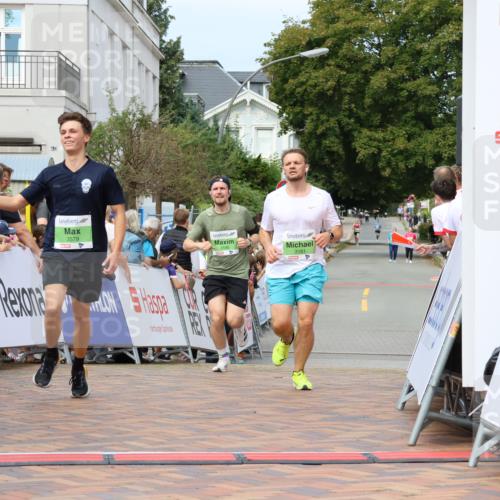 31.08.2025 - 21. Blankeneser Heldenlauf Strokosch-Dieckow http://msf.ph/oto/8669383 31.08.2025 10:55:24 Ziel 3579, 3590, 3181 meine-sportfotos.de