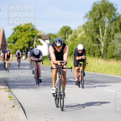 31.08.2025 - Elbe Triathlon Hamburg Michael Burmester http://msf.ph/oto/8669452 31.08.2025 09:53:01 Radfahren 454, 514, 677, 687, 736, 753, 870, 894 meine-sportfotos.de