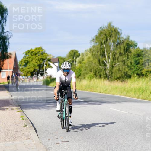 31.08.2025 - Elbe Triathlon Hamburg Michael Burmester http://msf.ph/oto/8669553 31.08.2025 09:53:25 Radfahren 593, 659, 900, 925 meine-sportfotos.de