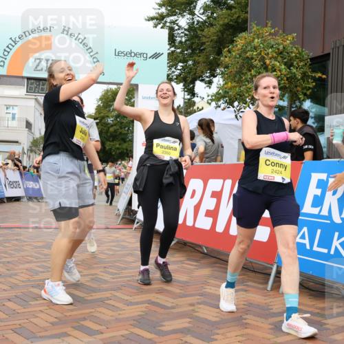 31.08.2025 - 21. Blankeneser Heldenlauf Strokosch-Dieckow http://msf.ph/oto/8669574 31.08.2025 10:34:42 Ziel 2110, 2244, 2021, 2424, 2668, 2669, 2667, 2298, 2438, 2439, 2349, 2441, 2442, 2350, 2090, 2083 meine-sportfotos.de