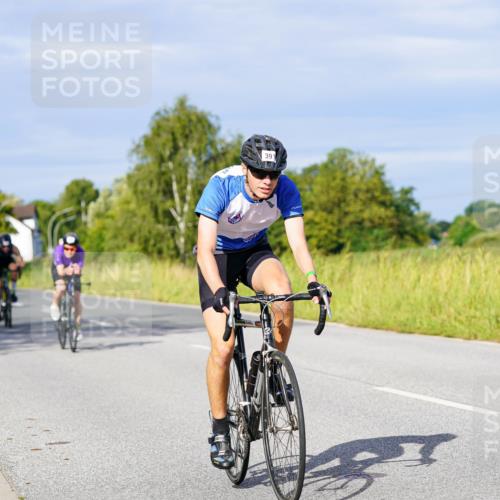 31.08.2025 - Elbe Triathlon Hamburg Michael Burmester http://msf.ph/oto/8669600 31.08.2025 09:53:40 Radfahren 379, 391, 478, 483, 524, 645, 724, 768, 922 meine-sportfotos.de