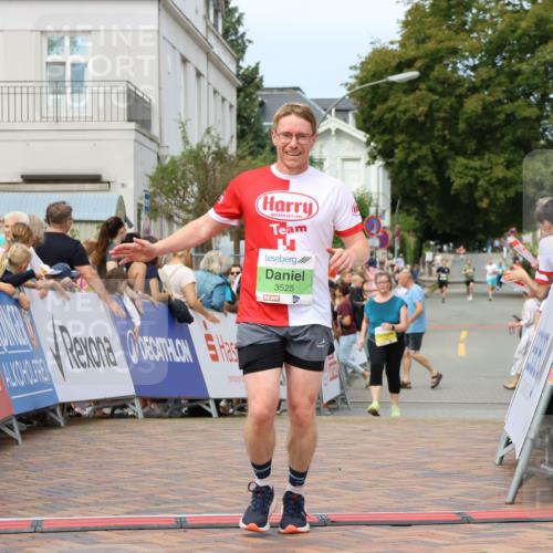 31.08.2025 - 21. Blankeneser Heldenlauf Strokosch-Dieckow http://msf.ph/oto/8669604 31.08.2025 10:55:06 Ziel 3342, 3525 meine-sportfotos.de