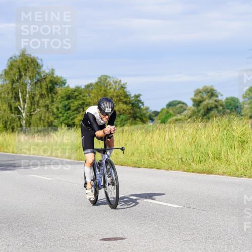 31.08.2025 - Elbe Triathlon Hamburg Michael Burmester http://msf.ph/oto/8669629 31.08.2025 09:53:46 Radfahren 379, 483, 645 meine-sportfotos.de