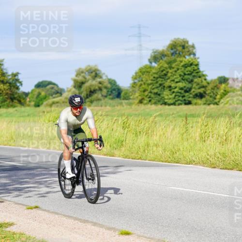 31.08.2025 - Elbe Triathlon Hamburg Michael Burmester http://msf.ph/oto/8669671 31.08.2025 09:54:26 Radfahren 434, 525, 548, 653, 662, 725 meine-sportfotos.de