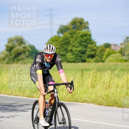 31.08.2025 - Elbe Triathlon Hamburg Michael Burmester http://msf.ph/oto/8669683 31.08.2025 09:54:32 Radfahren 548, 653, 662 meine-sportfotos.de