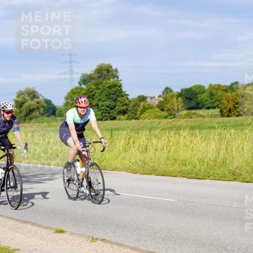 31.08.2025 - Elbe Triathlon Hamburg Michael Burmester http://msf.ph/oto/8669709 31.08.2025 09:54:46 Radfahren 521, 530, 587, 630, 874 meine-sportfotos.de