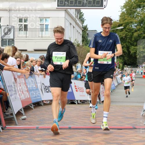 31.08.2025 - 21. Blankeneser Heldenlauf Strokosch-Dieckow http://msf.ph/oto/8669807 31.08.2025 10:54:54 Ziel 3614, 3615, 3283, 3462, 3395 meine-sportfotos.de