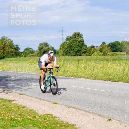 31.08.2025 - Elbe Triathlon Hamburg Michael Burmester http://msf.ph/oto/8669813 31.08.2025 09:55:30 Radfahren 371, 451, 511, 576, 627, 797 meine-sportfotos.de