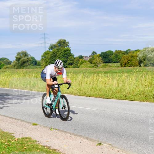 31.08.2025 - Elbe Triathlon Hamburg Michael Burmester http://msf.ph/oto/8669815 31.08.2025 09:55:30 Radfahren 371, 451, 511, 576, 627, 797 meine-sportfotos.de