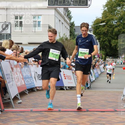 31.08.2025 - 21. Blankeneser Heldenlauf Strokosch-Dieckow http://msf.ph/oto/8669845 31.08.2025 10:54:54 Ziel 3614, 3615, 3283, 3462, 3395 meine-sportfotos.de