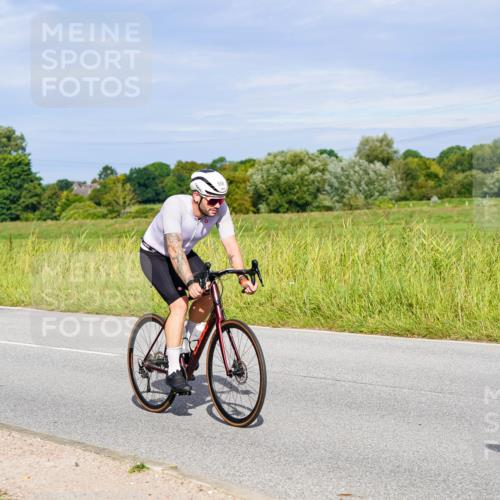 31.08.2025 - Elbe Triathlon Hamburg Michael Burmester http://msf.ph/oto/8669868 31.08.2025 09:55:50 Radfahren 289, 558, 631, 745, 910 meine-sportfotos.de
