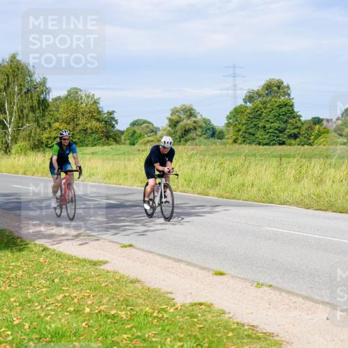 31.08.2025 - Elbe Triathlon Hamburg Michael Burmester http://msf.ph/oto/8669874 31.08.2025 09:55:55 Radfahren 289, 678, 829, 910 meine-sportfotos.de