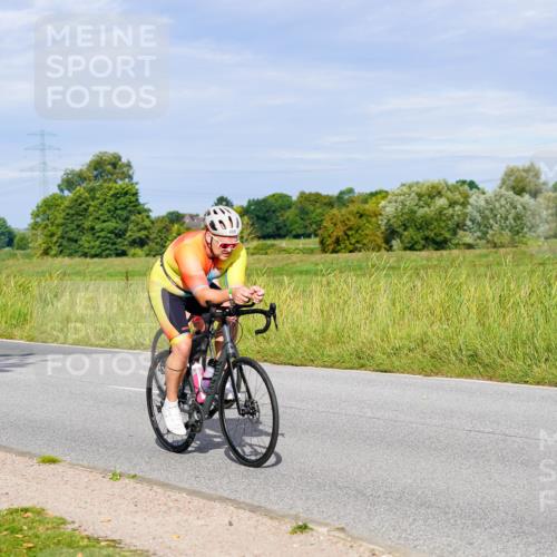 31.08.2025 - Elbe Triathlon Hamburg Michael Burmester http://msf.ph/oto/8669931 31.08.2025 09:56:08 Radfahren 255, 445, 499, 500, 522, 523, 536, 590, 601, 650, 775, 830, 840, 853 meine-sportfotos.de