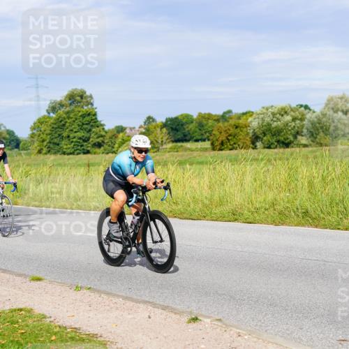 31.08.2025 - Elbe Triathlon Hamburg Michael Burmester http://msf.ph/oto/8670066 31.08.2025 09:57:46 Radfahren 302, 679, 821 meine-sportfotos.de