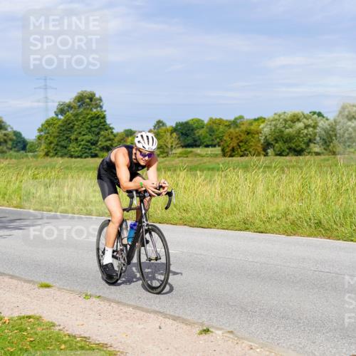 31.08.2025 - Elbe Triathlon Hamburg Michael Burmester http://msf.ph/oto/8670093 31.08.2025 09:57:56 Radfahren 414, 486, 646, 679, 916 meine-sportfotos.de