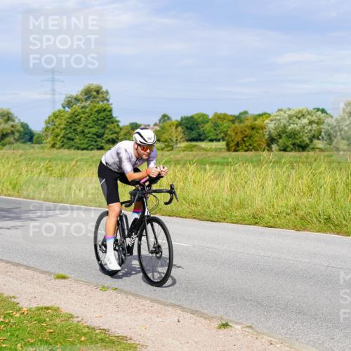 31.08.2025 - Elbe Triathlon Hamburg Michael Burmester http://msf.ph/oto/8670128 31.08.2025 09:58:32 Radfahren 567, 579, 615, 643 meine-sportfotos.de