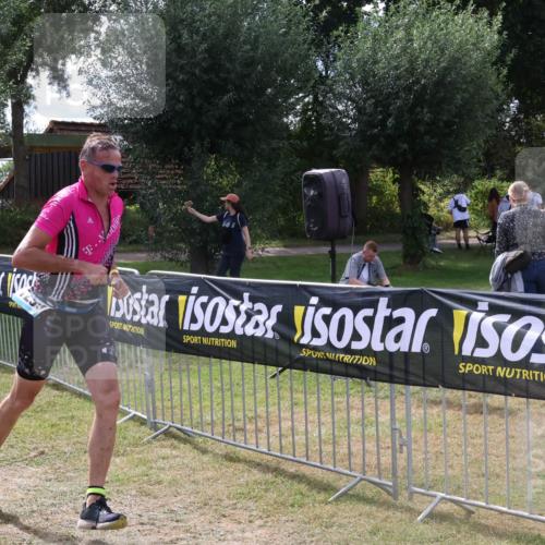 31.08.2025 - Elbe Triathlon Hamburg Luisa Fischer http://msf.ph/oto/8670161 31.08.2025 11:38:25 Laufen  meine-sportfotos.de