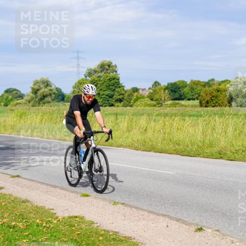 31.08.2025 - Elbe Triathlon Hamburg Michael Burmester http://msf.ph/oto/8670187 31.08.2025 09:58:45 Radfahren 388, 406, 720, 770, 841, 888 meine-sportfotos.de