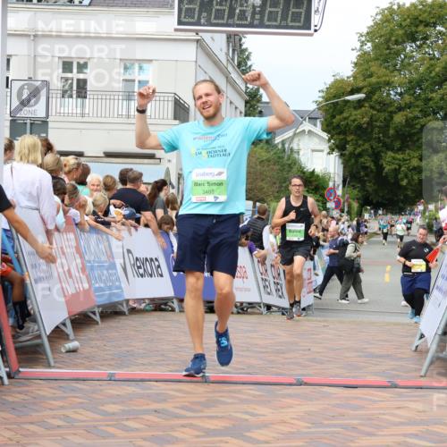 31.08.2025 - 21. Blankeneser Heldenlauf Strokosch-Dieckow http://msf.ph/oto/8670284 31.08.2025 10:54:26 Ziel 3488, 3041, 3632, 3332 meine-sportfotos.de