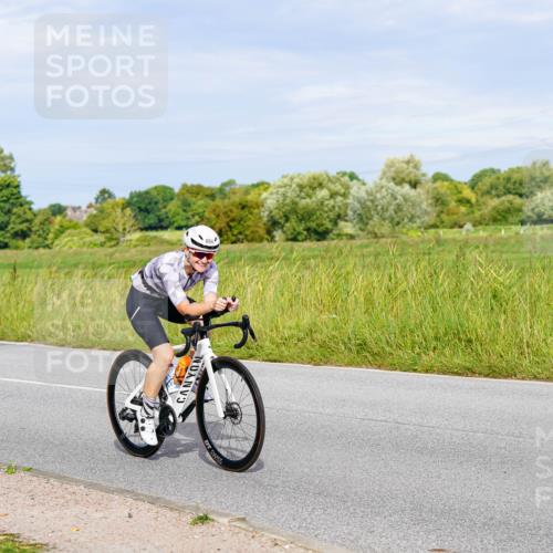 31.08.2025 - Elbe Triathlon Hamburg Michael Burmester http://msf.ph/oto/8670407 31.08.2025 09:59:35 Radfahren 438, 489, 607, 610, 622, 681, 694, 864 meine-sportfotos.de