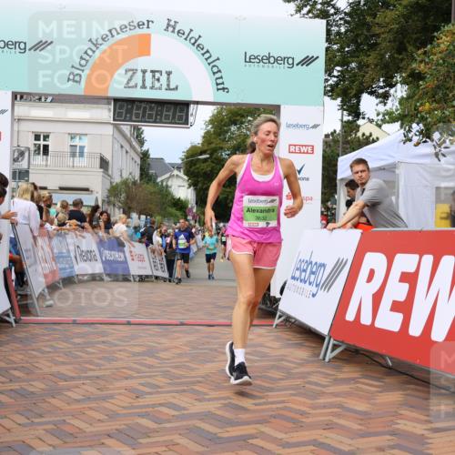 31.08.2025 - 21. Blankeneser Heldenlauf Strokosch-Dieckow http://msf.ph/oto/8670408 31.08.2025 10:54:19 Ziel 3506, 3538, 3041, 3632 meine-sportfotos.de