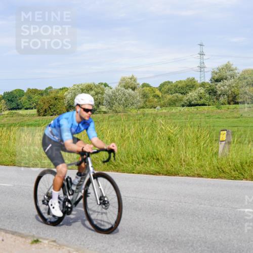 31.08.2025 - Elbe Triathlon Hamburg Michael Burmester http://msf.ph/oto/8670413 31.08.2025 09:59:36 Radfahren 438, 489, 607, 610, 617, 622, 681, 694, 864 meine-sportfotos.de