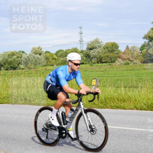 31.08.2025 - Elbe Triathlon Hamburg Michael Burmester http://msf.ph/oto/8670417 31.08.2025 09:59:37 Radfahren 438, 489, 607, 610, 617, 622, 681, 864 meine-sportfotos.de