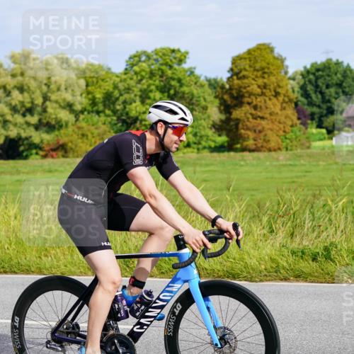 31.08.2025 - Elbe Triathlon Hamburg Michael Burmester http://msf.ph/oto/8670427 31.08.2025 09:59:37 Radfahren 438, 489, 607, 610, 617, 622, 681, 864 meine-sportfotos.de