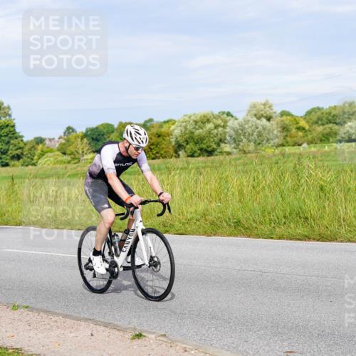 31.08.2025 - Elbe Triathlon Hamburg Michael Burmester http://msf.ph/oto/8670464 31.08.2025 09:59:42 Radfahren 489, 607, 617, 622, 681 meine-sportfotos.de