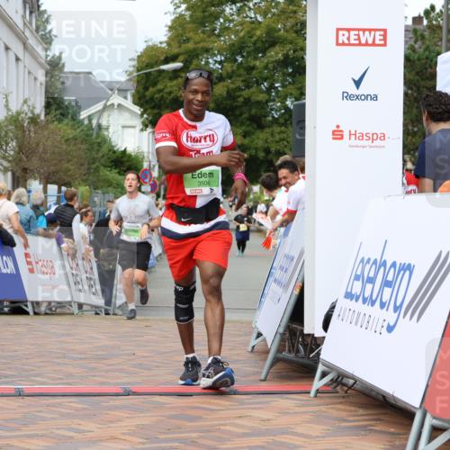 31.08.2025 - 21. Blankeneser Heldenlauf Strokosch-Dieckow http://msf.ph/oto/8670529 31.08.2025 10:54:12 Ziel 3506, 3538 meine-sportfotos.de