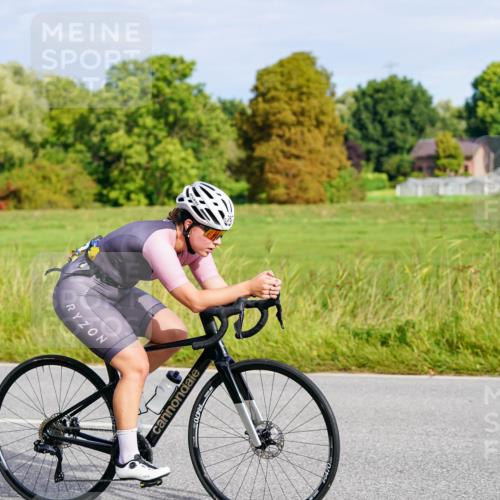 31.08.2025 - Elbe Triathlon Hamburg Michael Burmester http://msf.ph/oto/8670539 31.08.2025 10:00:00 Radfahren 562, 756, 787 meine-sportfotos.de