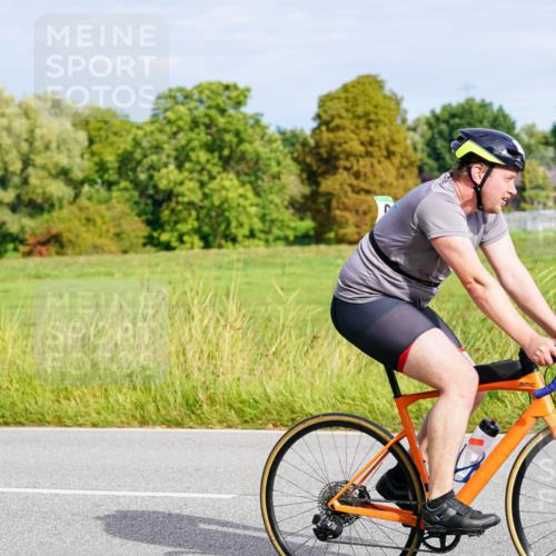 31.08.2025 - Elbe Triathlon Hamburg Michael Burmester http://msf.ph/oto/8670551 31.08.2025 10:00:09 Radfahren 409, 463, 487, 563, 566, 613 meine-sportfotos.de