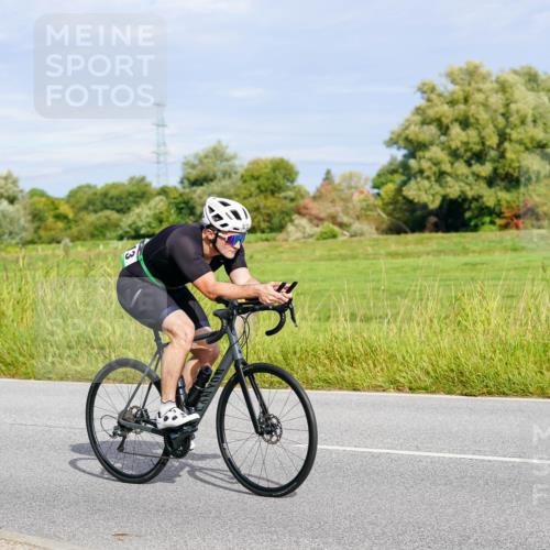 31.08.2025 - Elbe Triathlon Hamburg Michael Burmester http://msf.ph/oto/8670565 31.08.2025 10:00:12 Radfahren 409, 463, 487, 563, 566, 613, 908, 919 meine-sportfotos.de