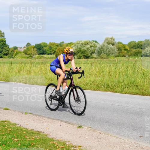 31.08.2025 - Elbe Triathlon Hamburg Michael Burmester http://msf.ph/oto/8670581 31.08.2025 10:00:16 Radfahren 563, 655, 729, 908, 919 meine-sportfotos.de