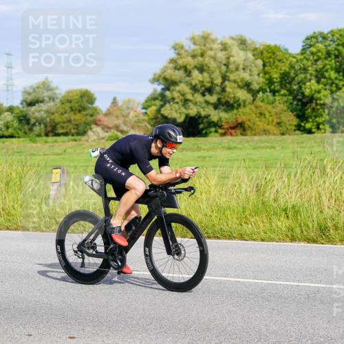 31.08.2025 - Elbe Triathlon Hamburg Michael Burmester http://msf.ph/oto/8670611 31.08.2025 10:00:21 Radfahren 589, 655, 729, 908 meine-sportfotos.de