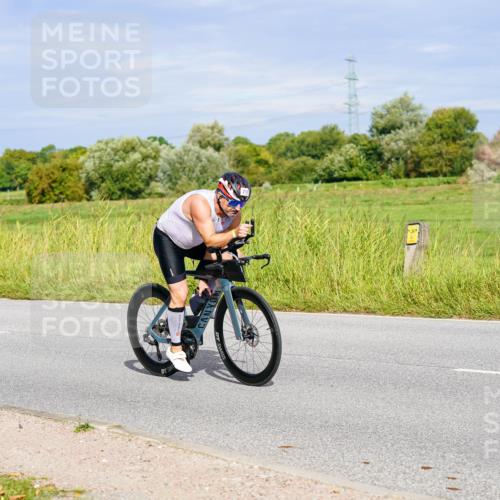 31.08.2025 - Elbe Triathlon Hamburg Michael Burmester http://msf.ph/oto/8670655 31.08.2025 10:00:33 Radfahren 526, 717, 740, 759 meine-sportfotos.de