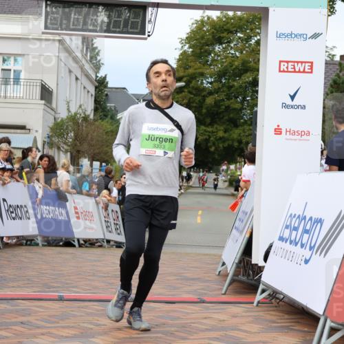 31.08.2025 - 21. Blankeneser Heldenlauf Strokosch-Dieckow http://msf.ph/oto/8670688 31.08.2025 10:53:44 Ziel 3333, 3501, 3234 meine-sportfotos.de